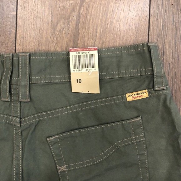 NWT Levi Strauss Green Shorts Size 10 - Picture 5 of 6